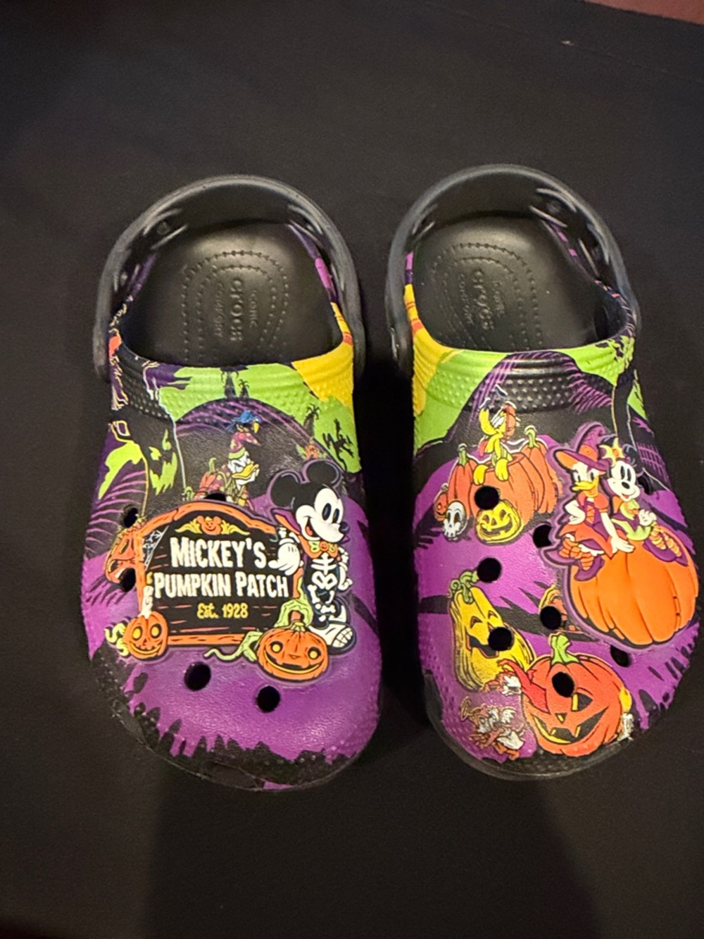 Disney Parks Mickey Pumpkin Halloween Crocs Clogs Kids C13 EUC 🎃